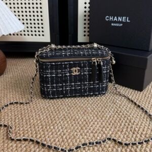 Chanel VIP GWP Makeup Bag